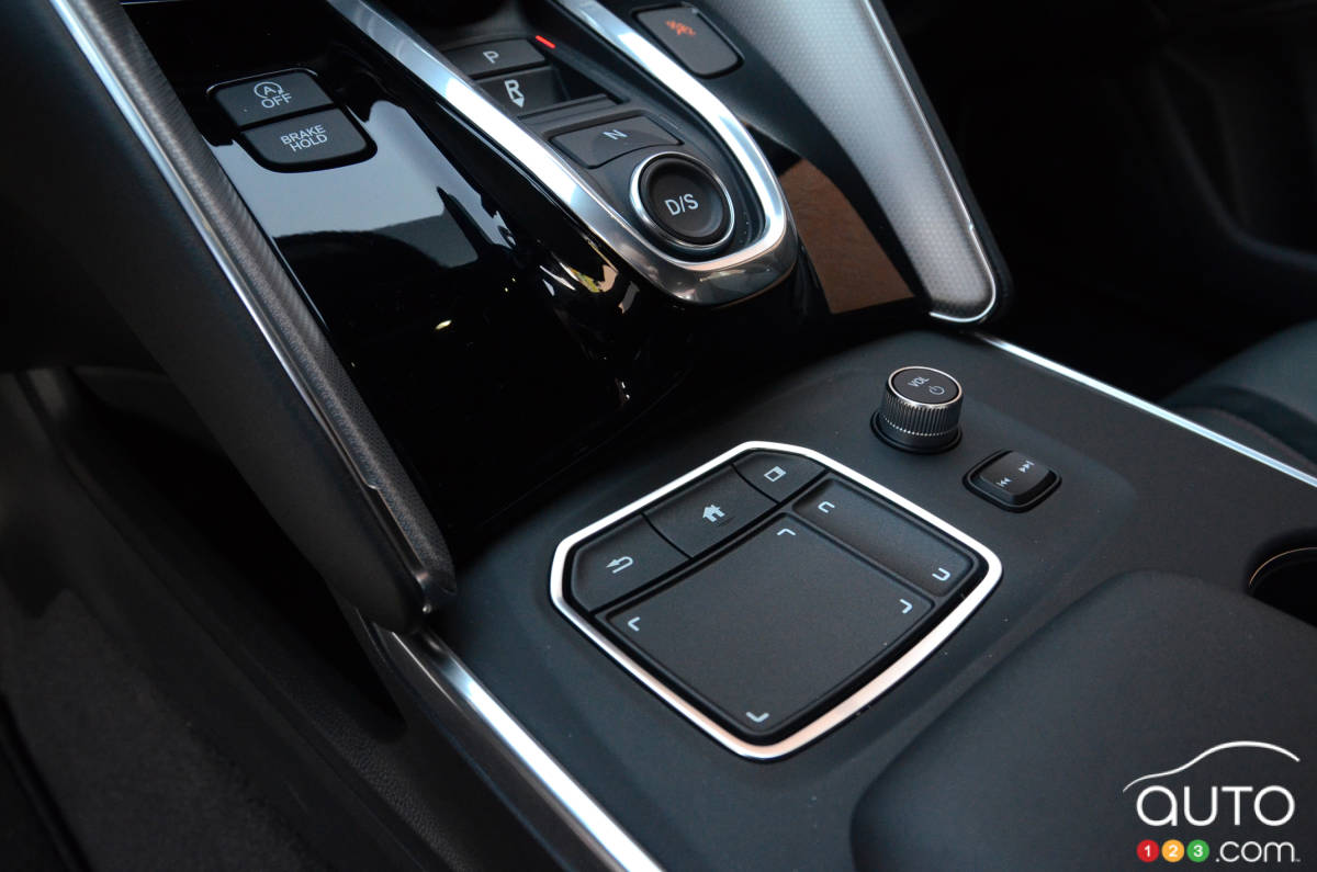 Acura TLX A-Spec 2021, console central